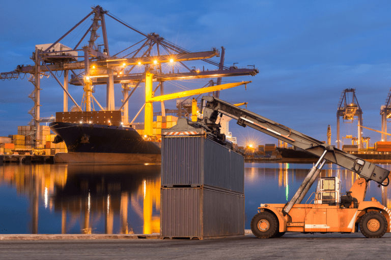 How Much Does a Commercial Forklift Weigh?