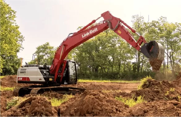 Link-Belt 220a Excavator moving material