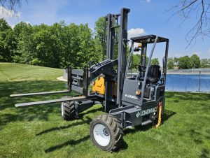 Loadmac 855 Super Reach 4-Way Pantograph Extra Reach Truck Mounted Forklift